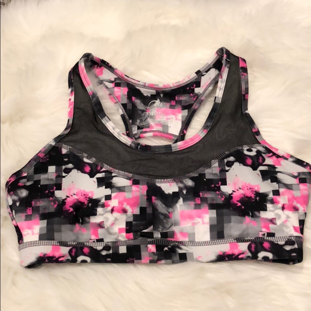 New without tags mpg sports bra. Size small